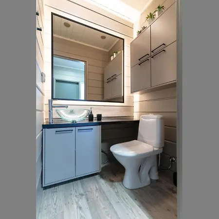 Loma-saaga 3 By Interhome