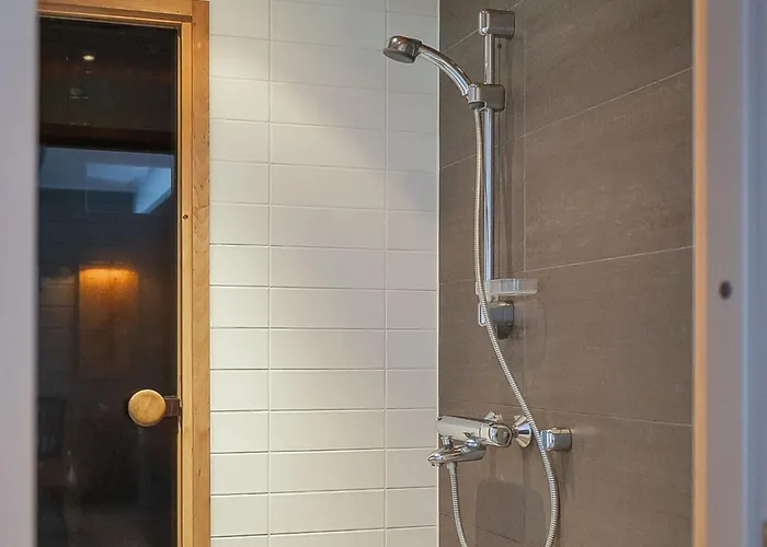 Loma-saaga 3 By Interhome